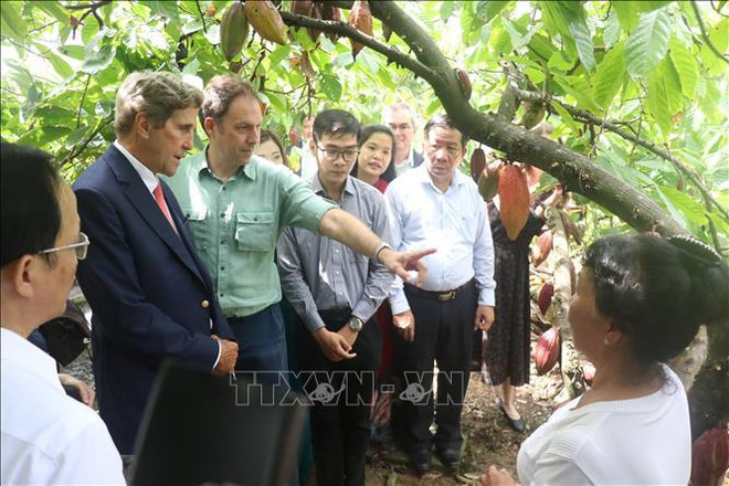 美国总统气候变化特使访问槟椥省 ảnh 1 美国总统气候变化特使访问槟椥省 ảnh 1