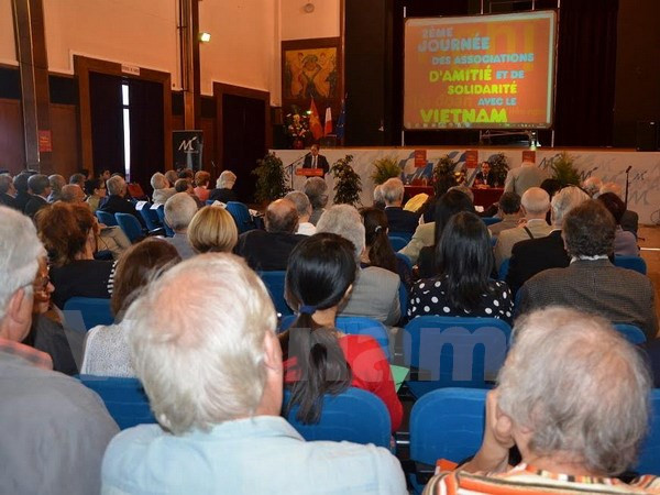 旅法越南人和法国友人对东海形势表示关切 ảnh 1 旅法越南人和法国友人对东海形势表示关切 ảnh 1