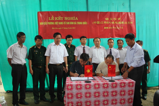 越中边境共建友好村屯 加深彼此友谊 ảnh 1 越中边境共建友好村屯 加深彼此友谊 ảnh 1