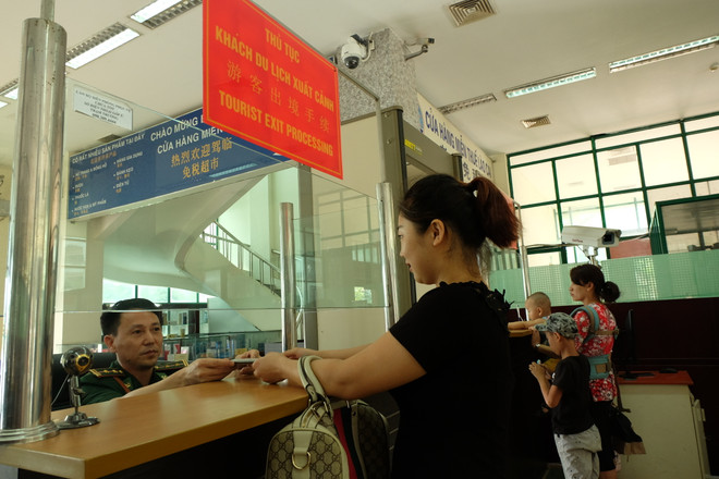 越中边防部队携手共建友好站屯 共创和谐口岸 ảnh 3 越中边防部队携手共建友好站屯 共创和谐口岸 ảnh 3