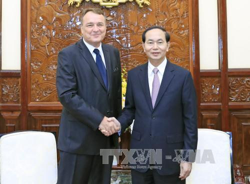 越南国家主席陈大光会见斯洛伐克驻越大使 ảnh 1 越南国家主席陈大光会见斯洛伐克驻越大使 ảnh 1