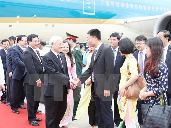 缅甸总统举行隆重仪式 欢迎越共中央总书记阮富仲到访 ảnh 1