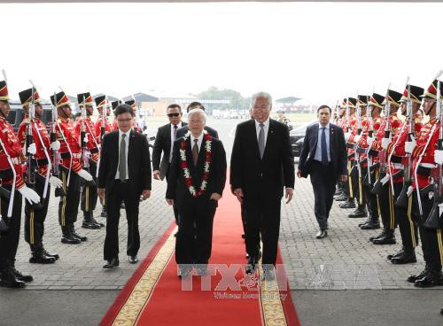 越共中央总书记阮富仲已抵达雅加达 开始对印尼进行正式访问 ảnh 1 越共中央总书记阮富仲已抵达雅加达 开始对印尼进行正式访问 ảnh 1