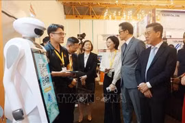 2025年“韩越市场对接之门”贸易博览会现场。图自越通社