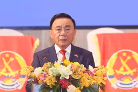 越共中央书记处常务书记陈锦秀在宴会上发言。图自越通社