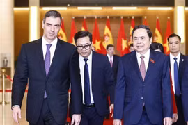 越南国会主席陈青敏会见西班牙首相桑切斯。图自越通社