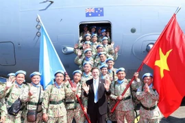 三号二级野战医院官兵准备出征。图自越通社