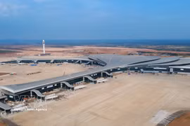 截至目前，隆成国际航空港项目完成总工程量的76%。图自越通社