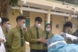 越南人民军第1军区3师12团4营军械员阮文业因暴发性脑膜炎球菌性脑膜炎休克死亡。图自越通社