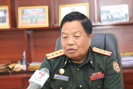 老挝人民军民族文化寄宿学校政委萨文·登纳蒙。图自越通社