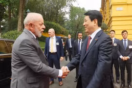 越南国家主席梁强举行仪式 欢迎巴西总统访问越南。图自越通社