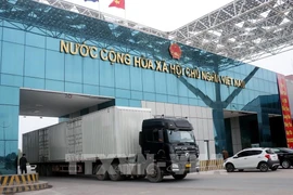 芒街口岸。图自越通社