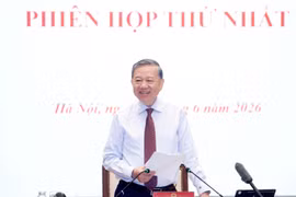 越共中央总书记、国家主席、指导委员会主任苏林主持会议。图自越通社