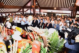 胡志明主席逝世56周年敬香仪式隆重举行。图自越通社