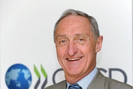 前新西兰驻越南大使詹姆斯·肯伯。图自越通社