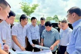 阮志勇副总理视察2027年亚太经合组织峰会周准备工作。图自越通社