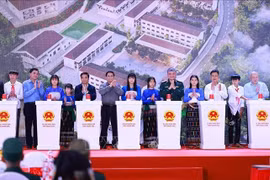 范明政总理出席72所陆地边境乡九年一贯制寄宿学校开工仪式。图自越通社
