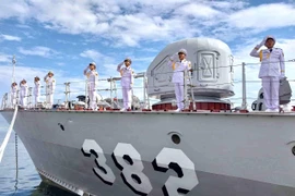 越南海军整装待发。图自劳动报
