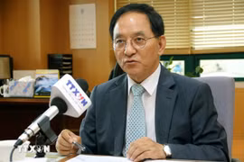 韩国国际英语研究生院(IGSE)院长李在希。图自越通社
