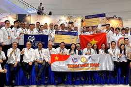 参赛选手合影。图自越通社
