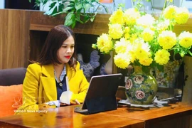 越南社会科学翰林院语言学研究所的博士阮氏江。图自越通社