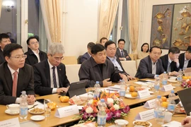 越南政府副总理阮志勇发表讲话。图自越通社