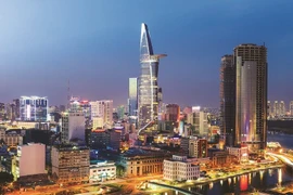 附图：胡志明市努力推动年底经济增长。图自《人民报》