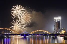 越南岘港国际烟花节（DIFF）2025决赛现场。图自越通社