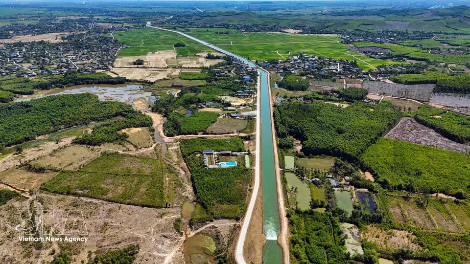格木湖水利系统为稳定农业生产、提高下游地区居民收入作出积极贡献。图自越通社