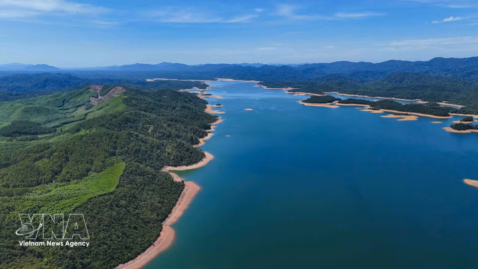 格木湖既具有重要的水利价值，也是承载河静省历史文化内涵的旅游目的地。图自越通社