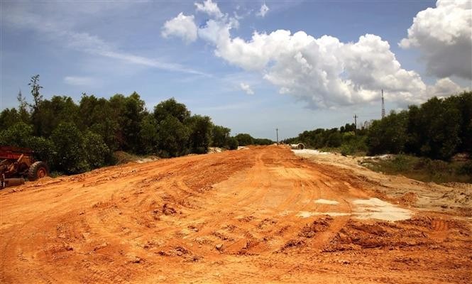 经过永黄乡的路段已完成路基填筑。图自越通社