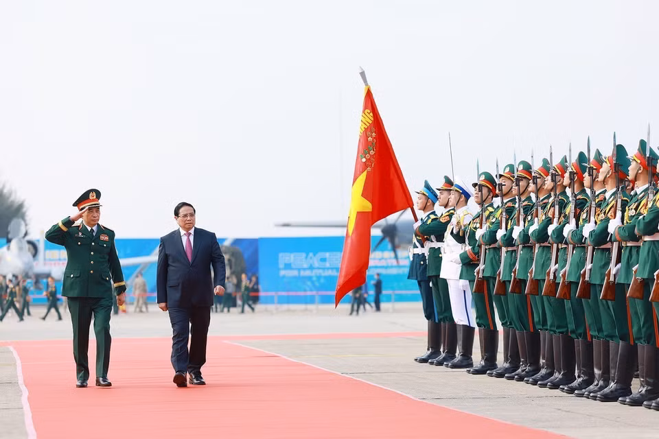 越南政府总理范明政出席2024年越南国际防务展开幕式。图自越通社