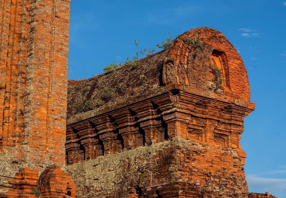 饼乙塔精美的建筑是古代占婆人高超艺术水平与坚固建筑技术的有力见证。图自越通社