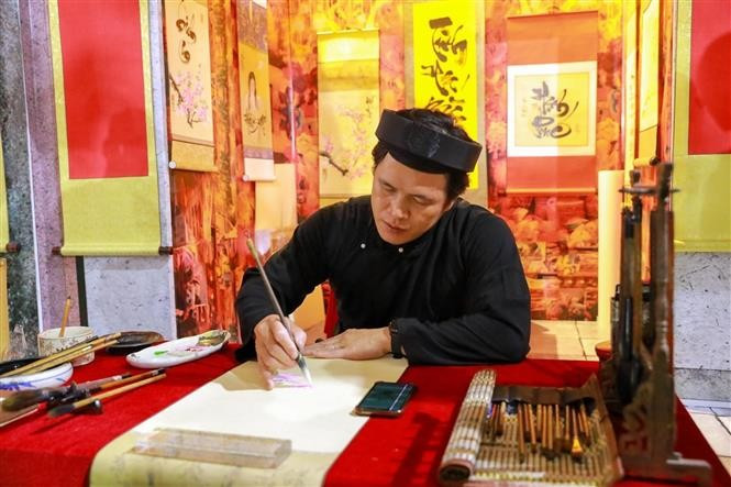 “河内秋季精华”展示空间内的书法展位。图自越通社