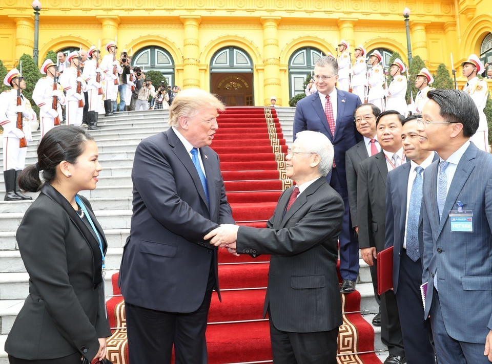 越共中央总书记、国家主席阮富仲于2019年2月27日在河内会见来越出席第二次美朝峰会的美国总统特朗普。图自越通社
