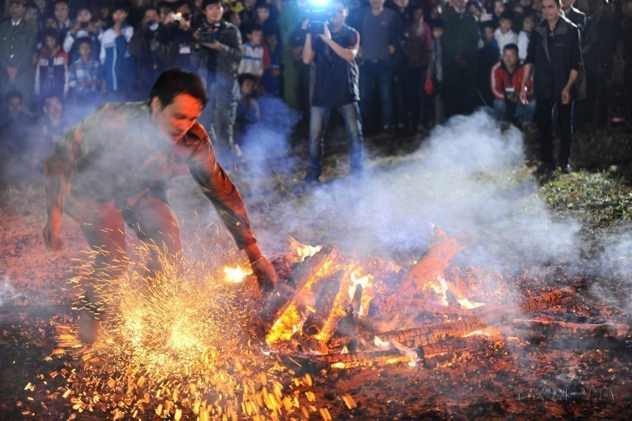 2023年，巴天族的“跳火节”被认定为国家级非物质文化遗产。图自越通社