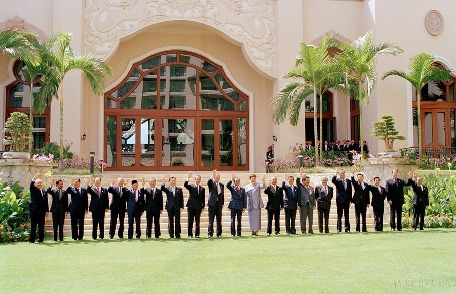 1998年11月14日，越南正式成为亚太经济合作组织（APEC）成员。图自越通社