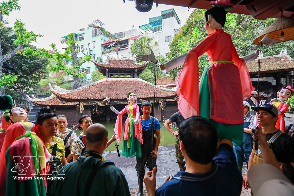 70周年这一重要里程碑，记录了越南木偶戏剧院一代又一代艺术家不懈守护与弘扬传统木偶戏艺术的发展历程。图自越通社