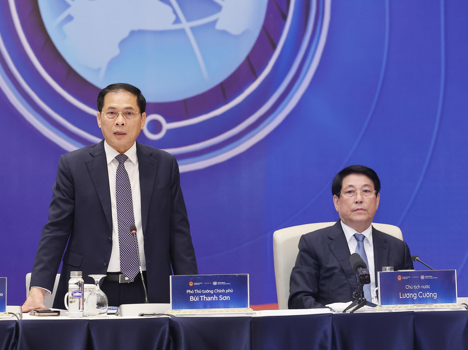 越南政府副总理、联合国《打击网络犯罪公约》开放签署仪式指导委员会主任裴青山在会议上发表讲话。图自越通社