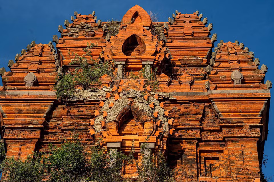 饼乙塔精美的建筑是古代占婆人高超艺术水平与坚固建筑技术的有力见证。图自越通社