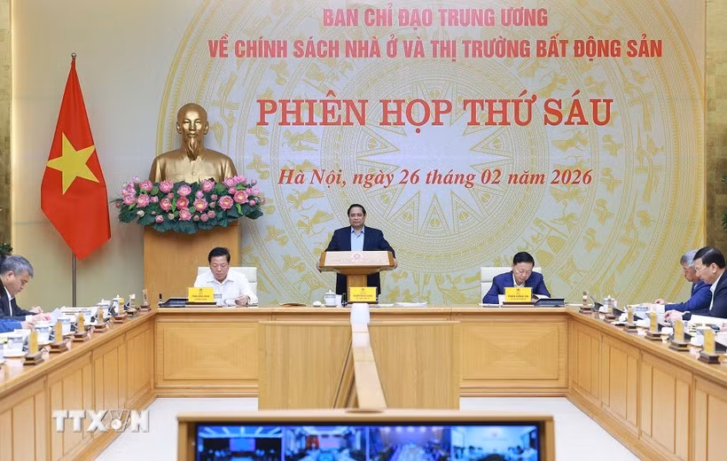越南政府总理、中央住房政策和房地产市场指导委员会主任范明政主持召开指导委员会第六次会议 图自越通社