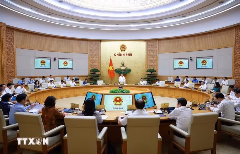 政府总理黎明兴主持2026年7月例行会议会议 图自越通社