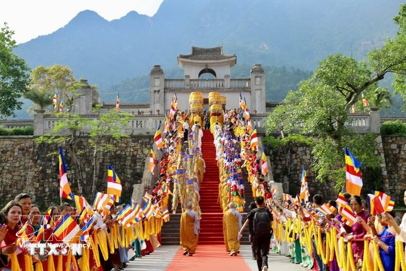 安子庙会 图自越通社