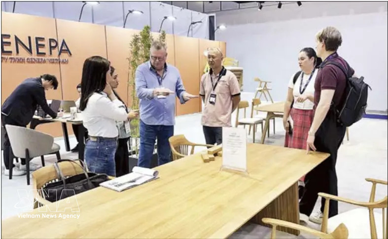 越南木材行业致力提升出口附加值 图自《人民报》