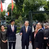 越共中央总书记、国家主席苏林与东盟各国驻越南大使及临时代办交流 图自越通社