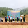 岘港市在黑石坡山区启动灾后住房援建“光中战役”。图自越通社