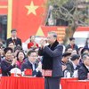 越共中央总书记苏林在高平省体育场会见并同高平省各民族人民亲切交谈