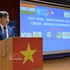 越南驻印度商务参赞裴忠尚在论坛开幕式上致辞。图自越通社。