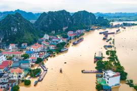 宁平省嘉远乡区域在暴雨洪水后严重被淹。图自越通社