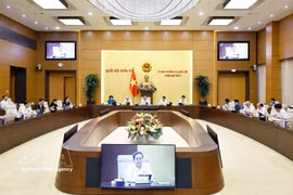国会常务委员会就《刑法修正案（草案）》提出意见。图自越通社